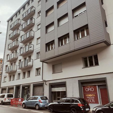 Lorenzo'S Apartement Aosta Bagian luar foto